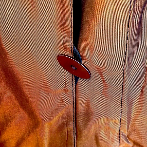 Iridescent reversible raincoat - black on 1 side; green & copper on the other - Picture 2 of 6